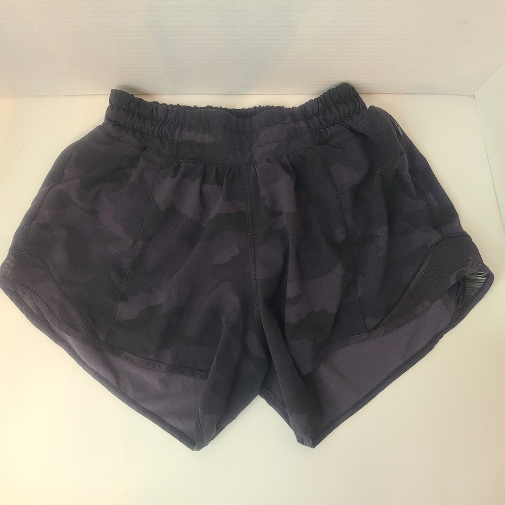 Lululemon Black Camo Hotty Hot Shorts Size 2